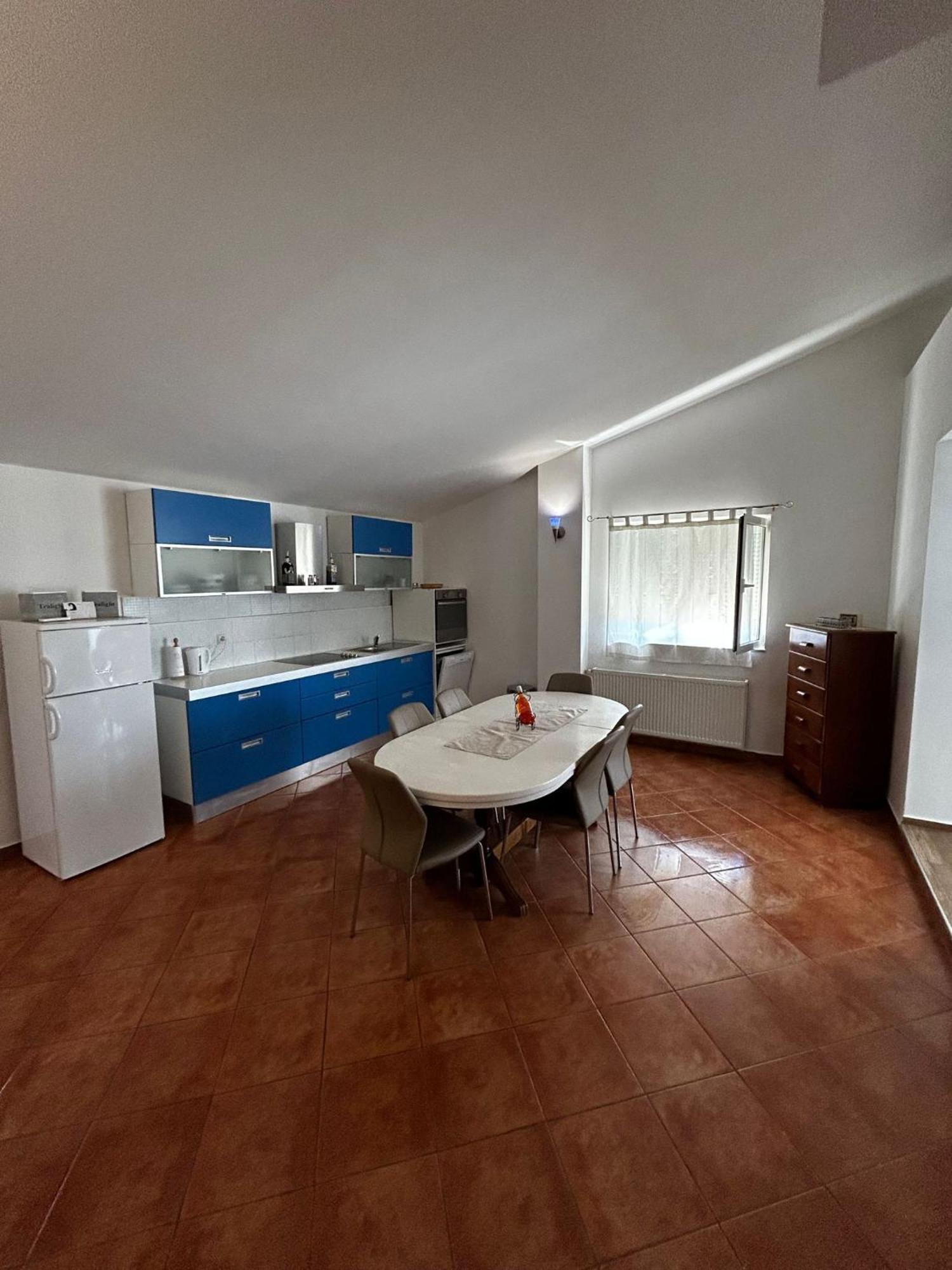 Apartments Petrovic 피로바츠 외부 사진