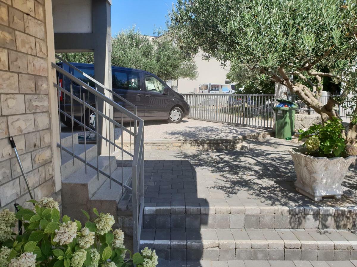 Apartments Petrovic 피로바츠 외부 사진