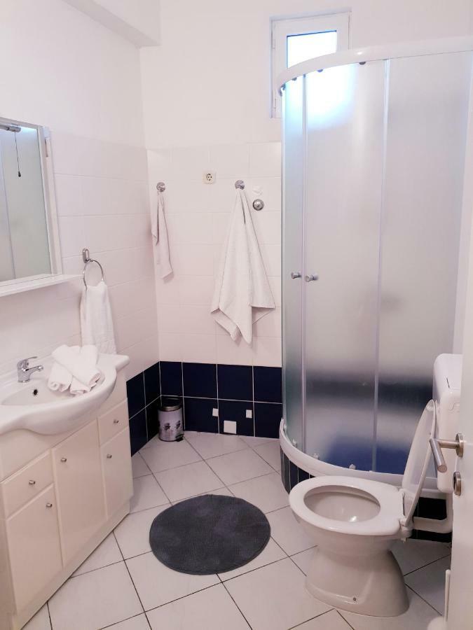 Apartments Petrovic 피로바츠 외부 사진