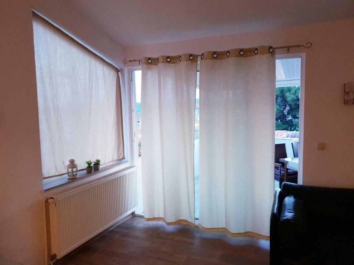 Apartments Petrovic 피로바츠 외부 사진